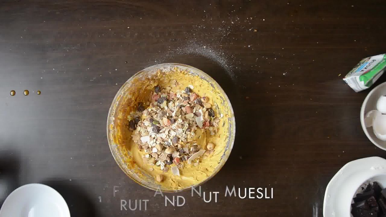 Image of the cooking step-1-5 for Pumpkin Muesli Chocolate Bread