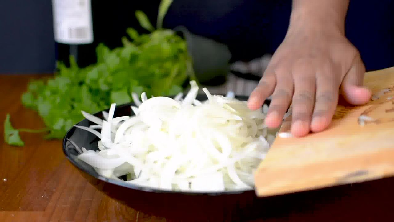 Image of the cooking step-1-2 for Onion Pakoda (Fritters)