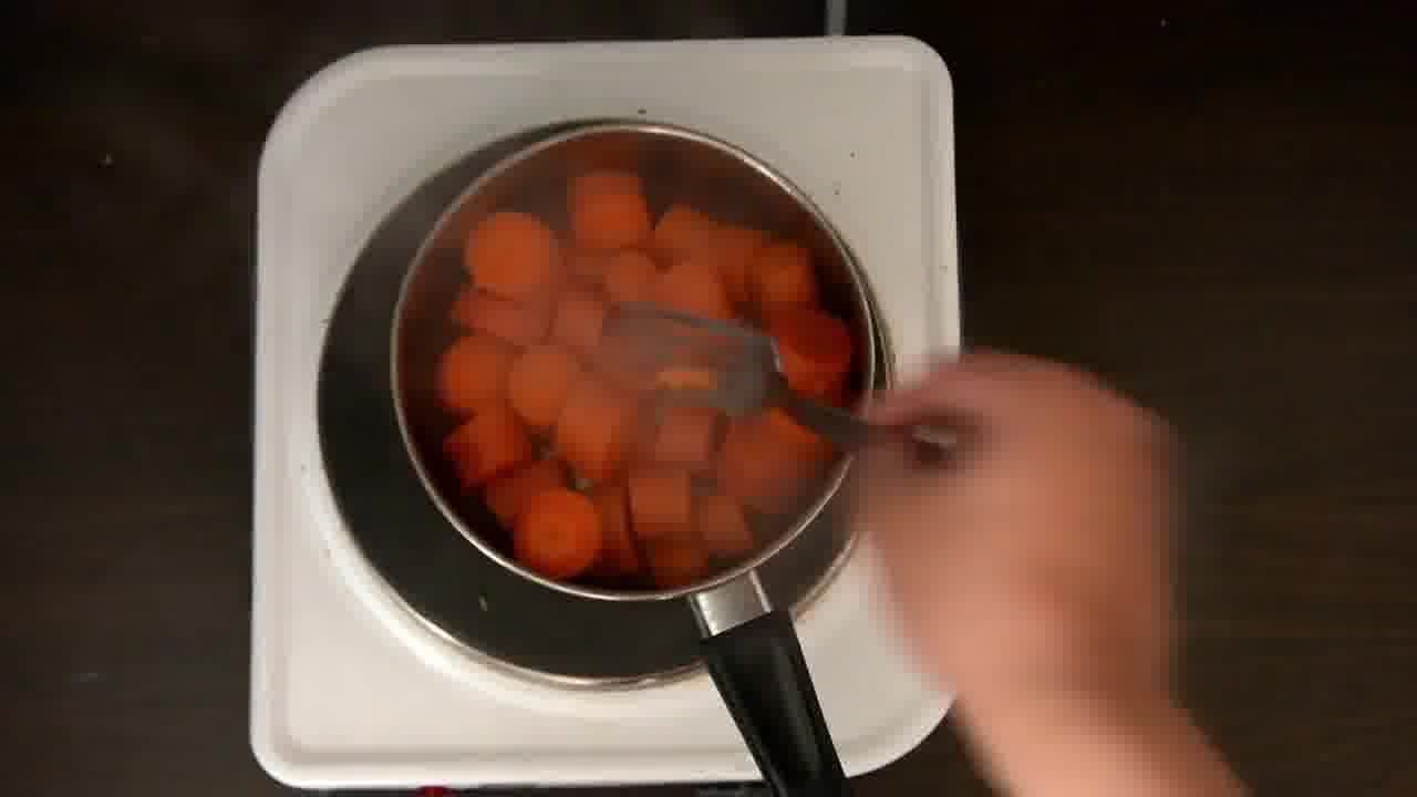 Image of the cooking step-1-2 for Radish Lentil Idli Fry + Carrot Ginger Chutney