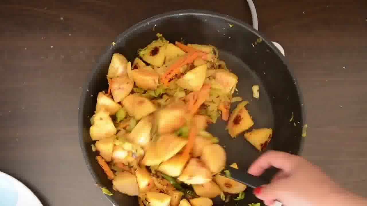 Image of the cooking step-3-8 for Radish Lentil Idli Fry + Carrot Ginger Chutney