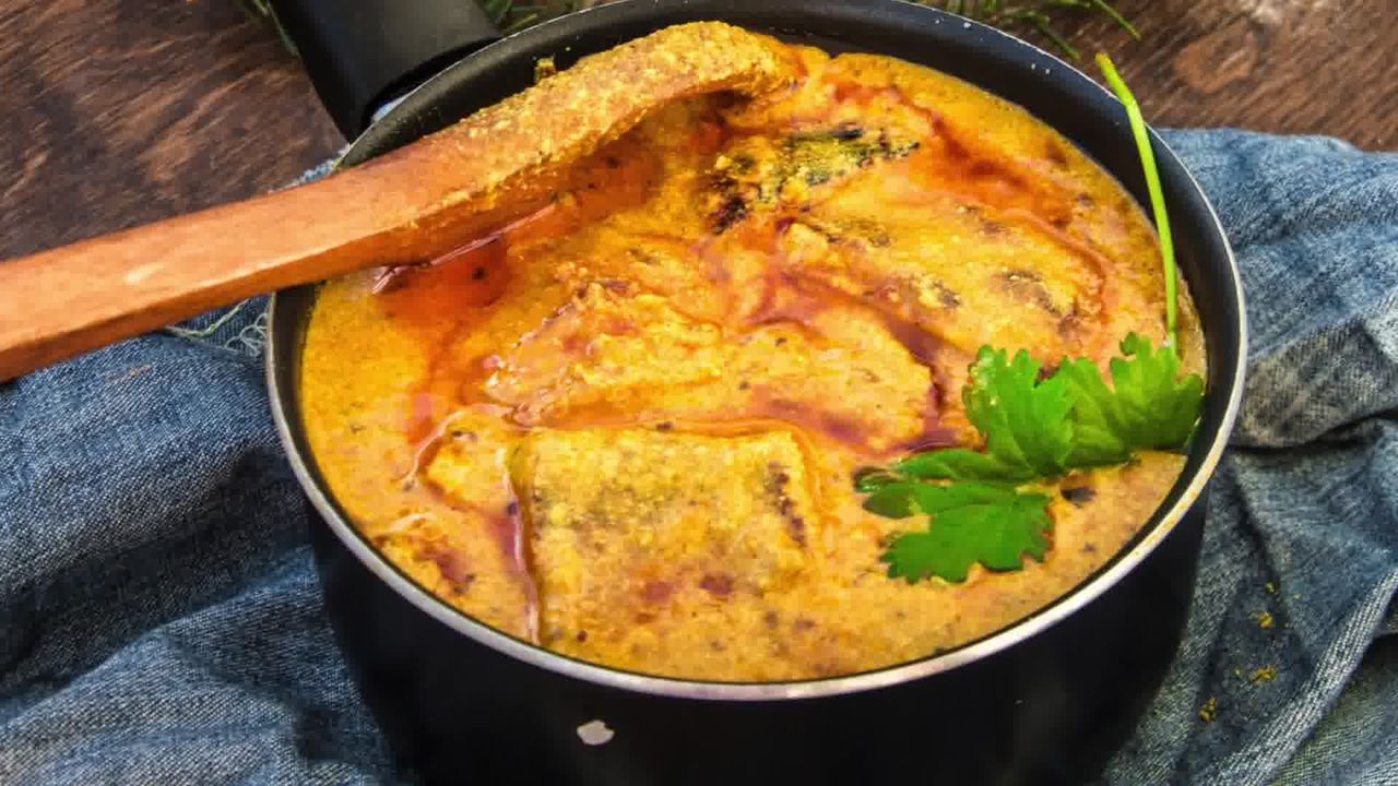 Image of the cooking step-3-12 for Besan Ke Cheele Ki Sabzi - Chickpea Pancake Curry