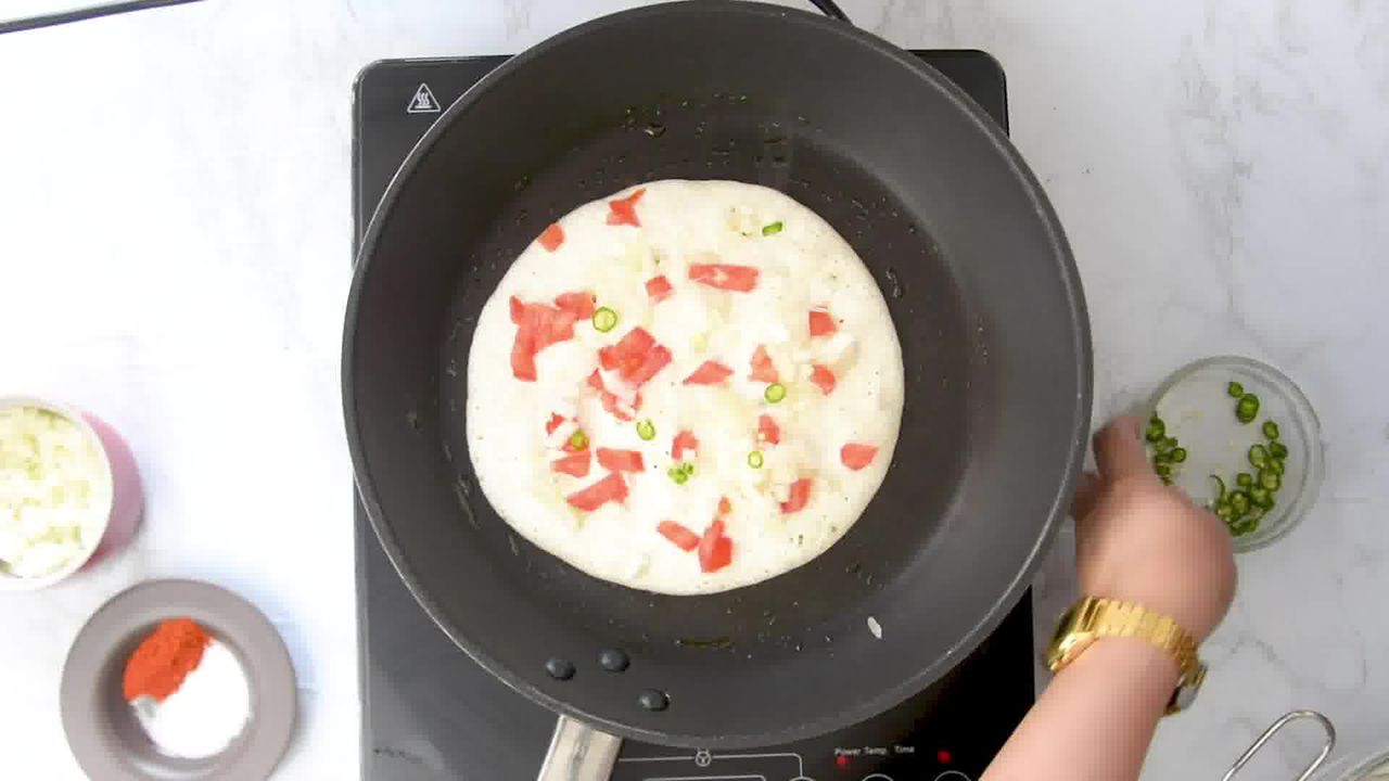 Image of the cooking step-2-4 for Rava Uttapam