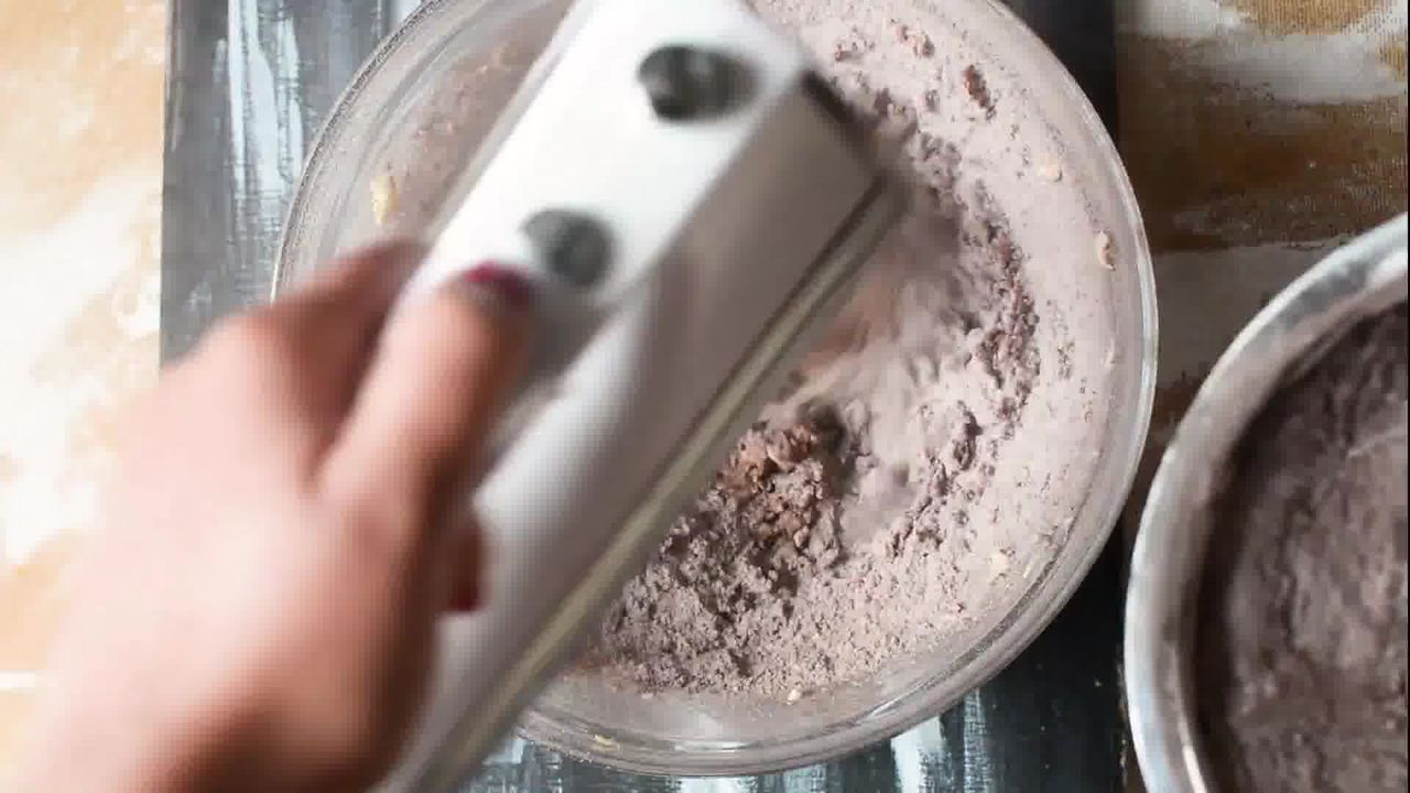 Image of the cooking step-1-3 for Red Velvet Crinkle Cookies