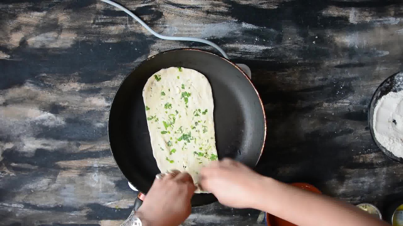 Image of the cooking step-4-2 for Restaurant Style Garlic Naan - 3 Ways
