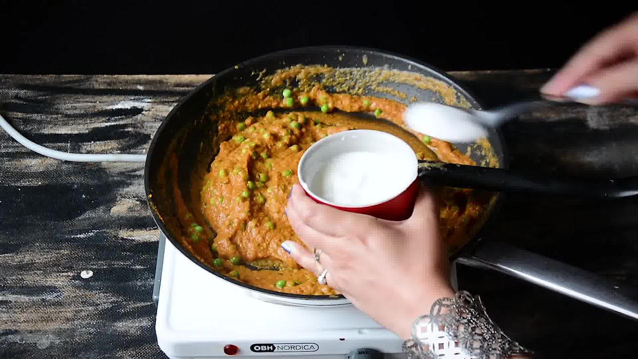 Image of the cooking step-2-6 for Matar Paneer - Peas and Cottage Cheese Curry