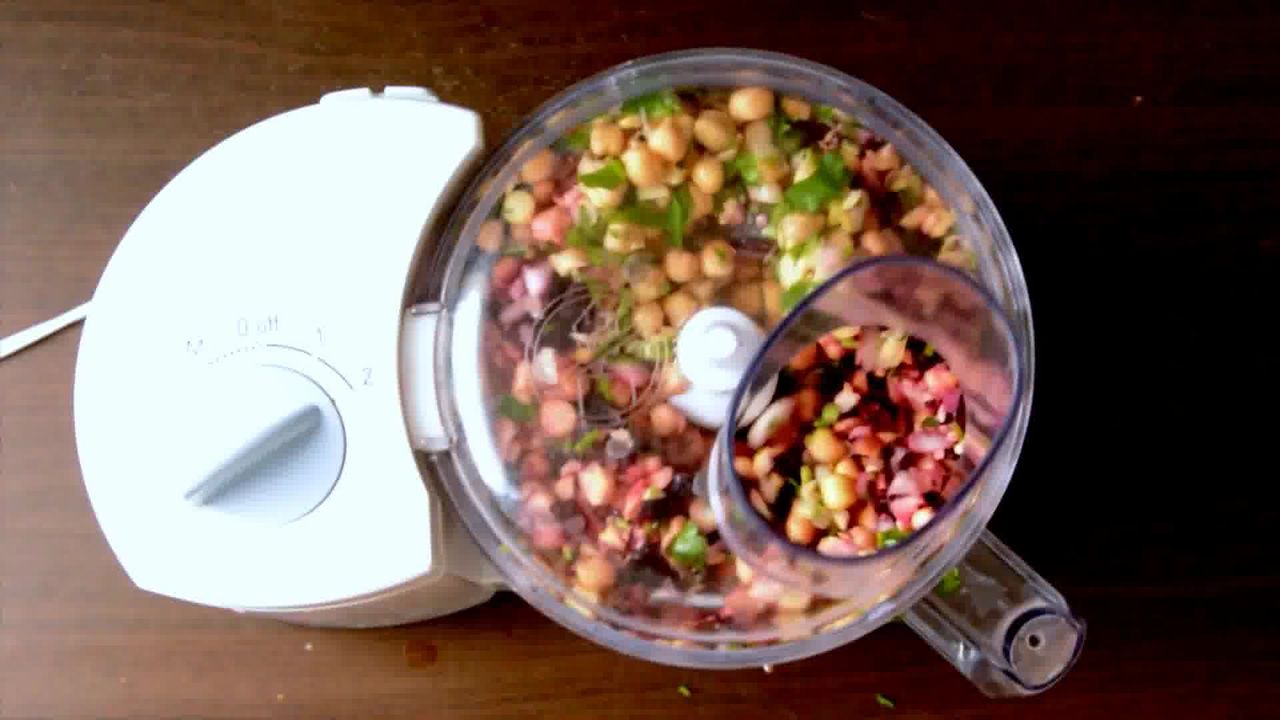 Image of the cooking step-3-2 for Roast Beetroot Falafel Recipe + Green Tahini Dip