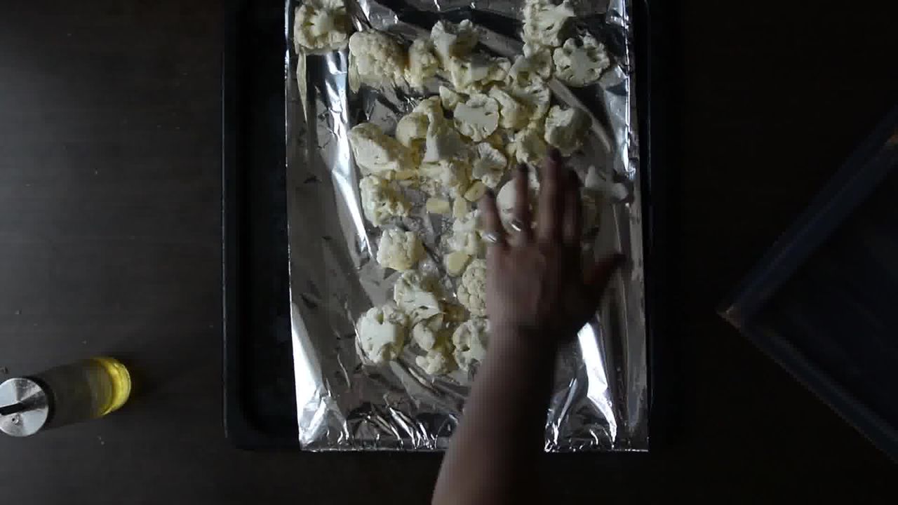 Image of the cooking step-1-3 for Roasted Cauliflower Pilaf With Watermelon Sauce