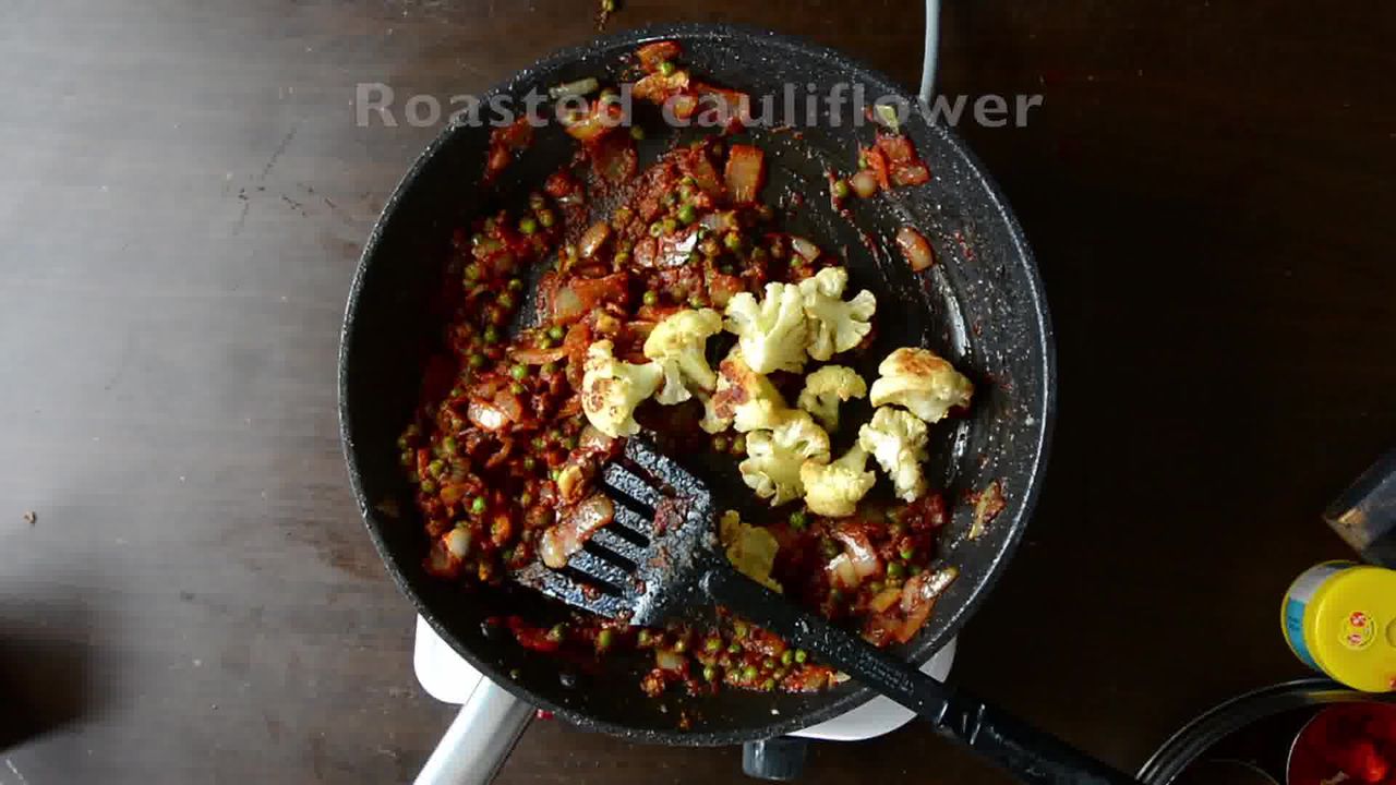 Image of the cooking step-3-10 for Roasted Cauliflower Pilaf With Watermelon Sauce