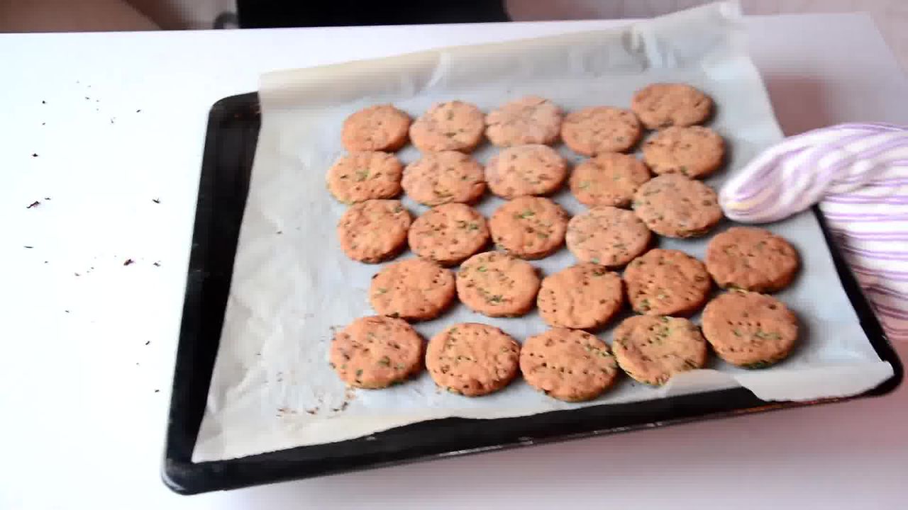 Image of the cooking step-1-11 for Salty-Sweet Whole Wheat Onion Crackers Recipe