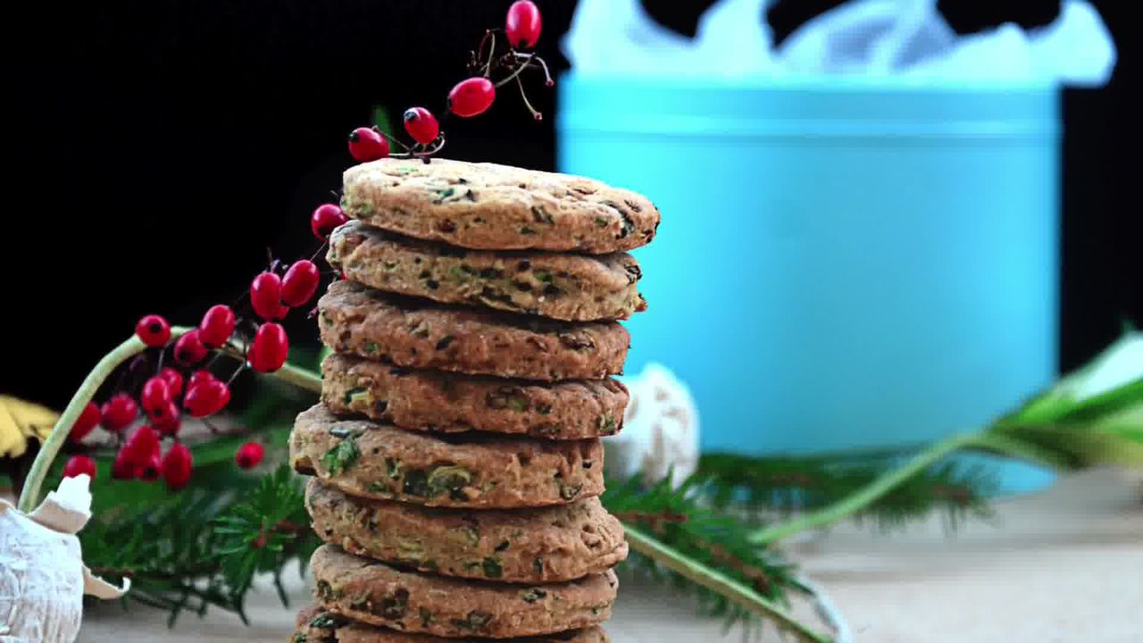 Image of the cooking step-1-12 for Salty-Sweet Whole Wheat Onion Crackers Recipe