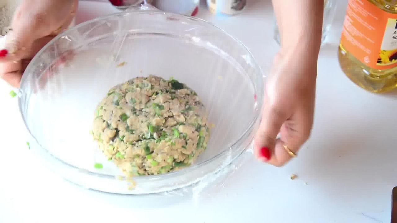 Image of the cooking step-1-5 for Salty-Sweet Whole Wheat Onion Crackers Recipe