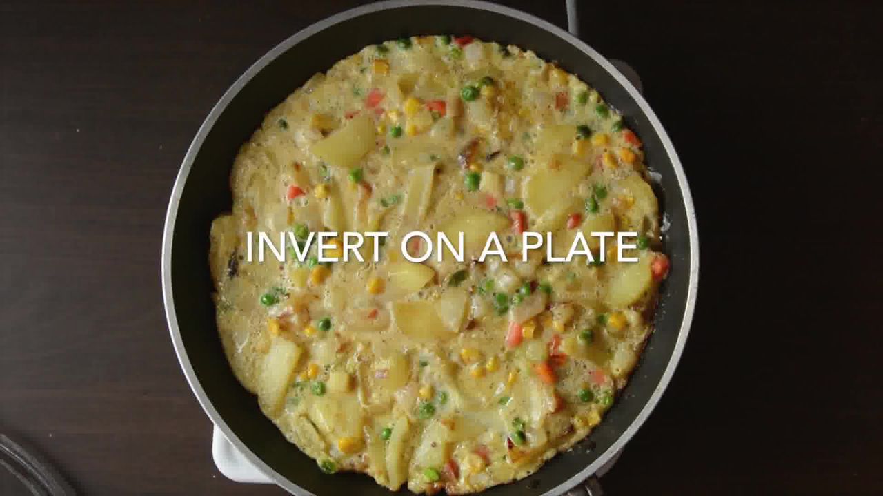 Image of the cooking step-1-14 for Spanish Style Omelette Recipe – Tortilla Española