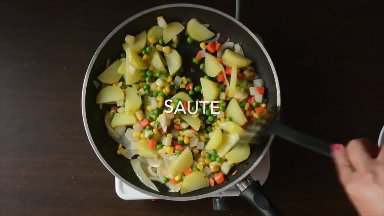 Image of the cooking step-1-7 for Spanish Style Omelette Recipe – Tortilla Española