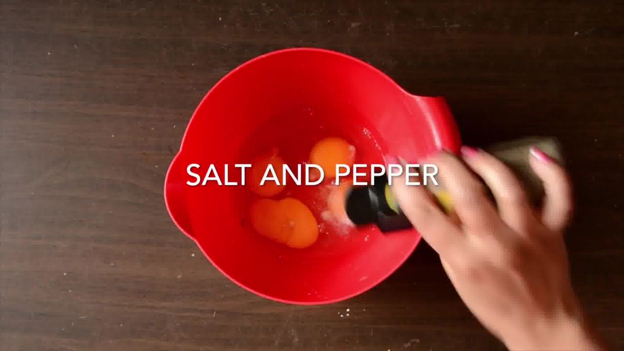 Image of the cooking step-1-8 for Spanish Style Omelette Recipe – Tortilla Española