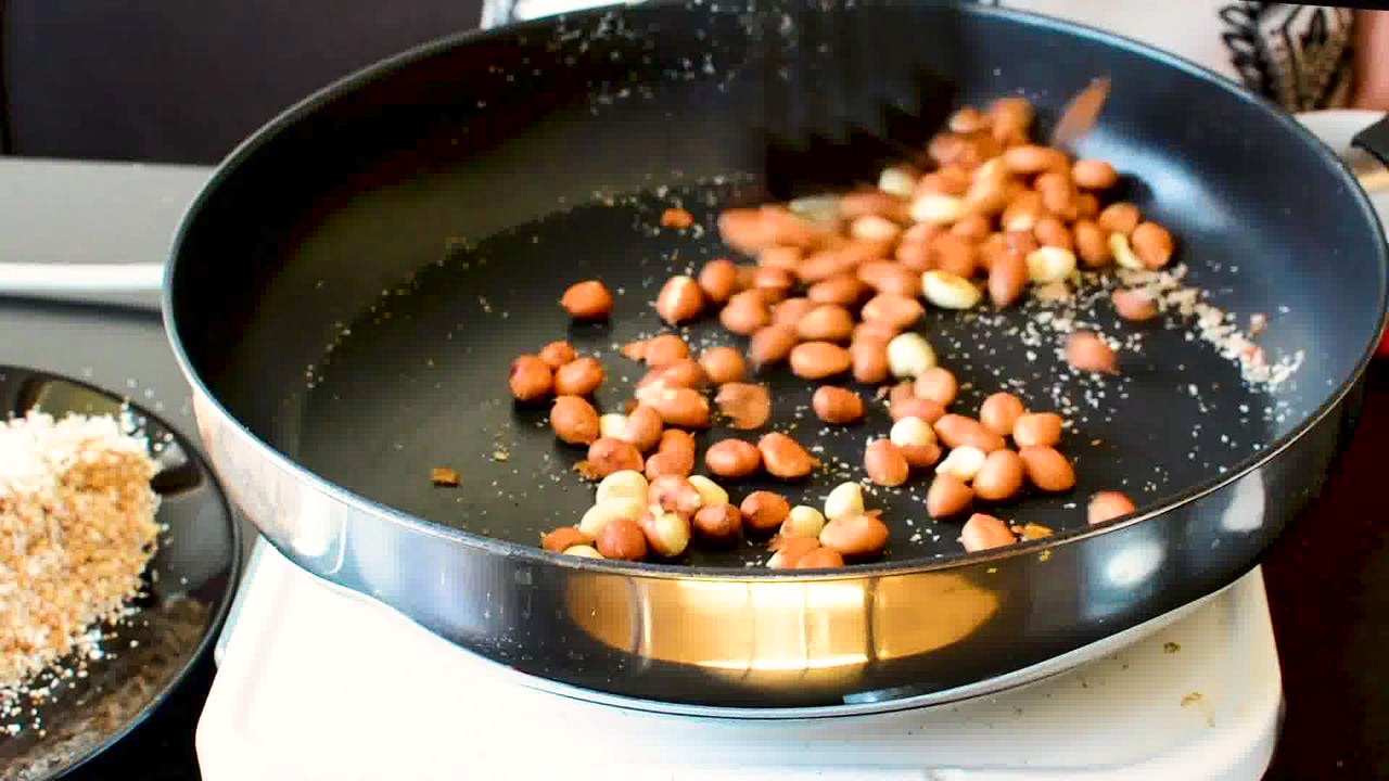 Image of the cooking step-5-3 for Vada Pav Recipe - How To Make Mumbai Vada Pav