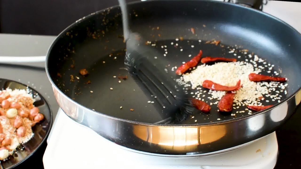 Image of the cooking step-5-4 for Vada Pav Recipe - How To Make Mumbai Vada Pav