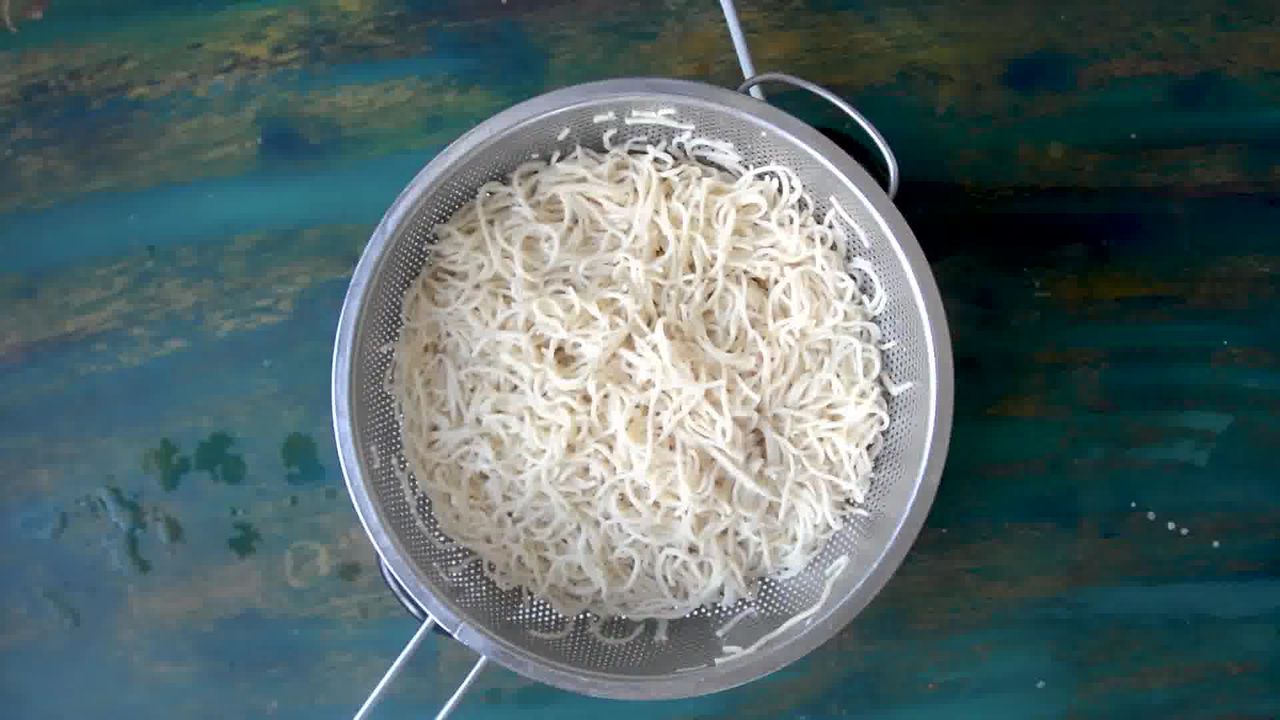 Image of the cooking step-1-3 for Easy Veg Schezwan Noodles Recipe