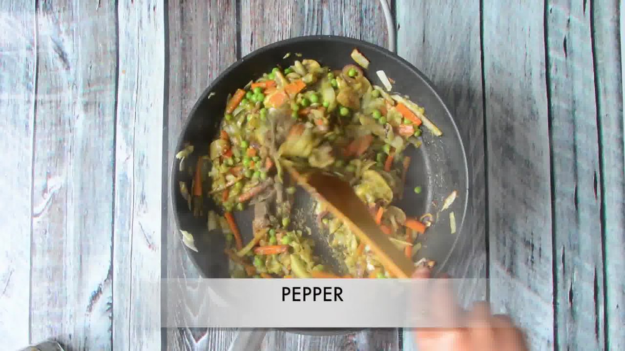 Image of the cooking step-1-8 for Vegan Thai Green Curry Vegetable Noodles (Video Recipe)