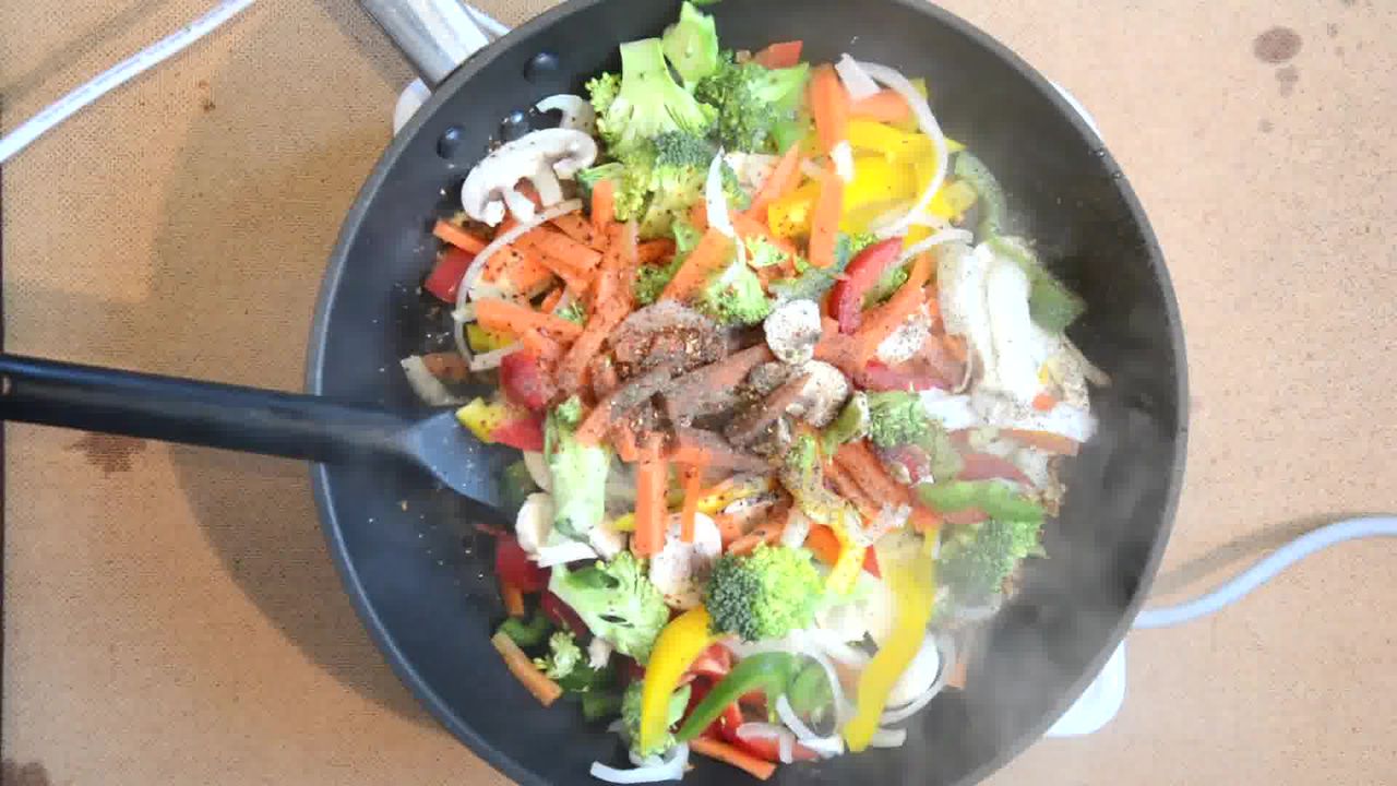 Image of the cooking step-1-4 for Vegetable Teriyaki Noodles - Teriyaki Stir Fry Noodles