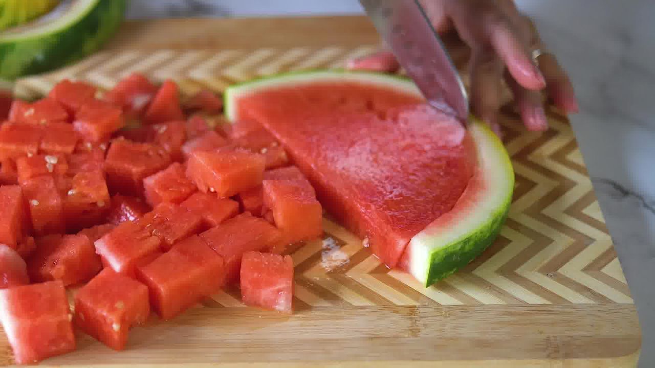 Image of the cooking step-1-1 for Watermelon Sorbet