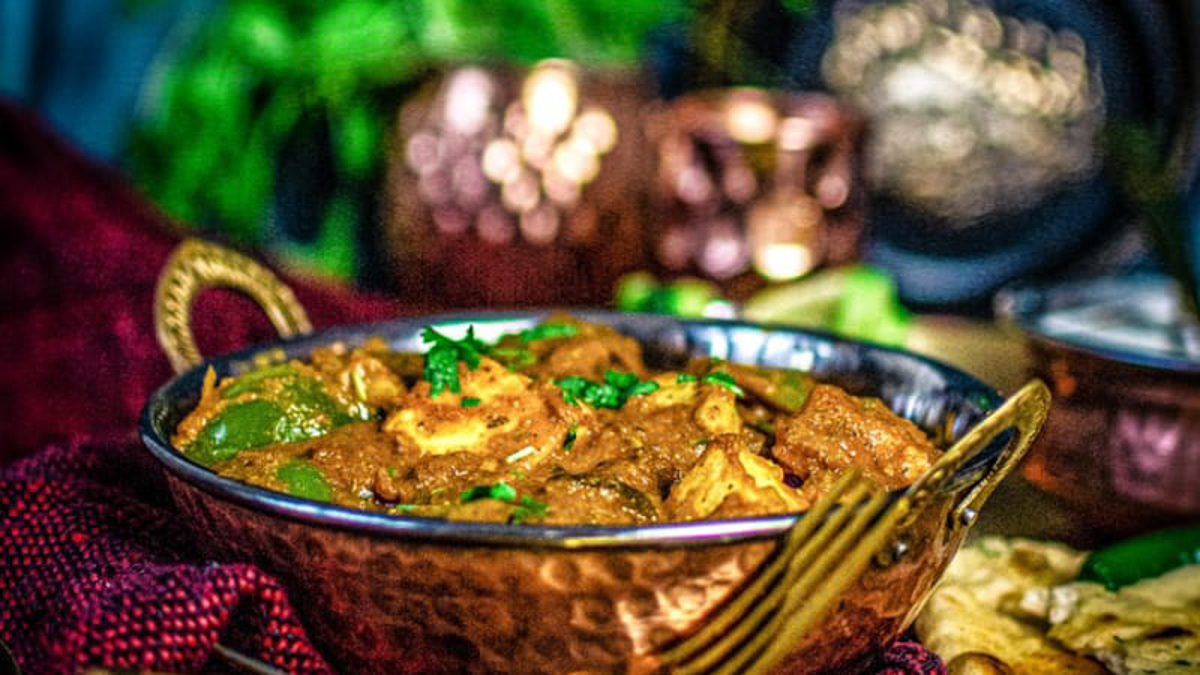 https://www.mygingergarlickitchen.com/wp-content/rich-markup-images/16x9/16x9-kadai-paneer.jpg