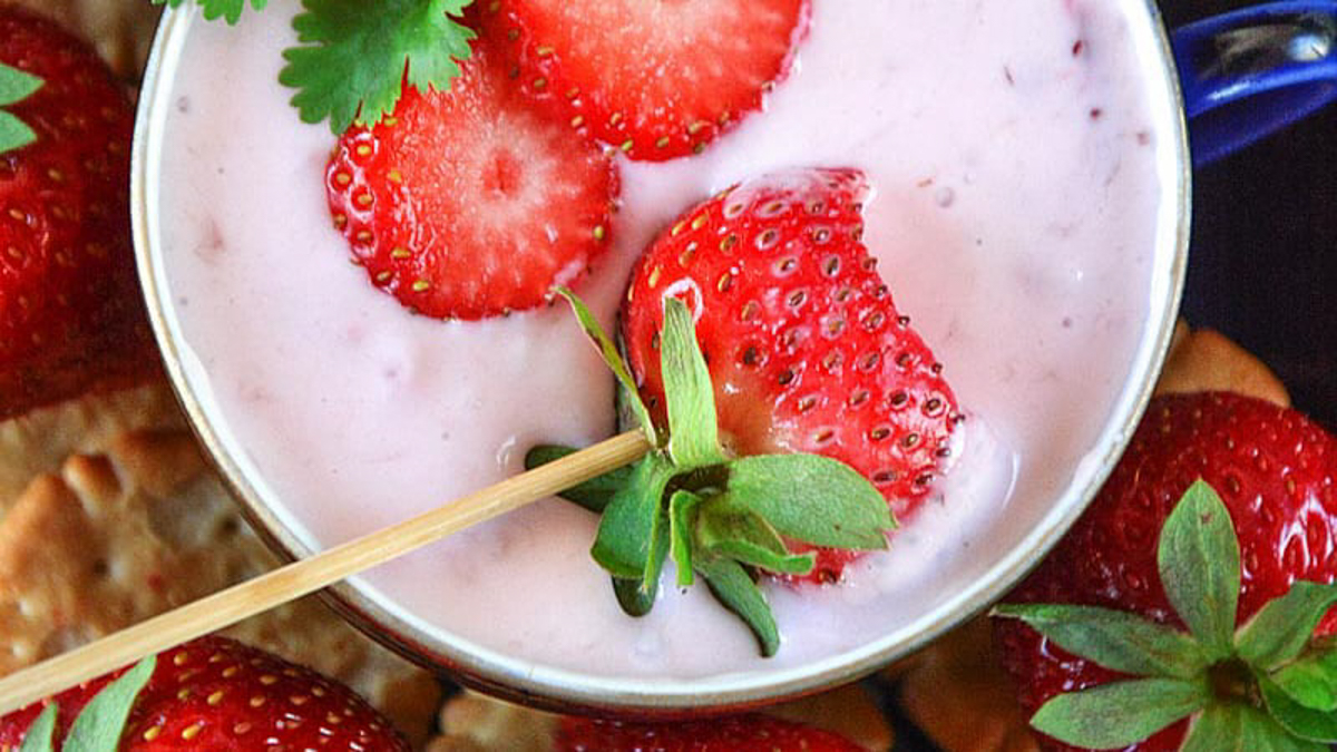 Strawberry Cheesecake Dip