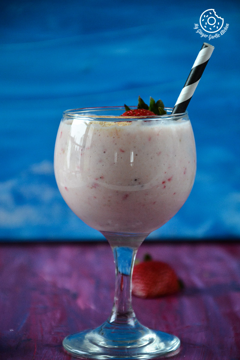 recipe-banana-strawberry-coconut-smoothie|mygingergarlickitchen.com/ @anupama_dreams