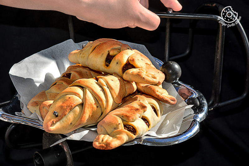 recipe-Baked-Samosa-With-Chocolate-Tamarind-Chuntey|mygingergarlickitchen.com/ @anupama_dreams