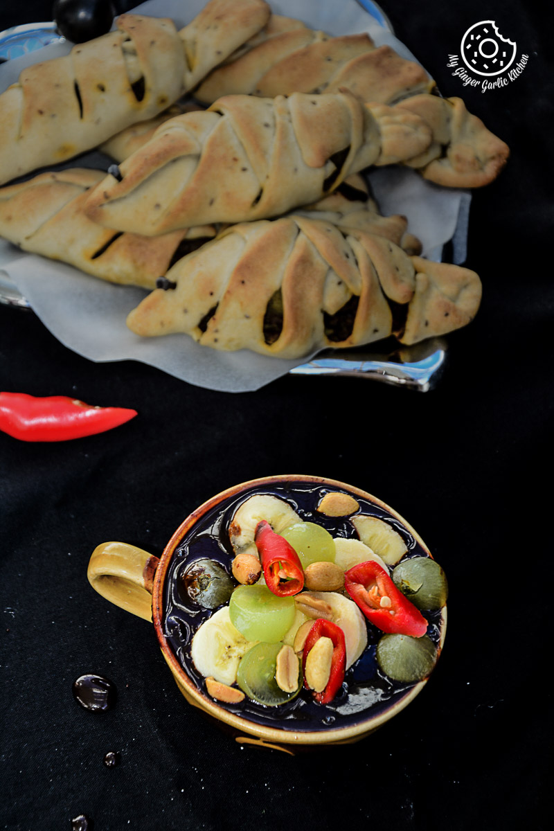 recipe-Baked-Samosa-With-Chocolate-Tamarind-Chuntey|mygingergarlickitchen.com/ @anupama_dreams