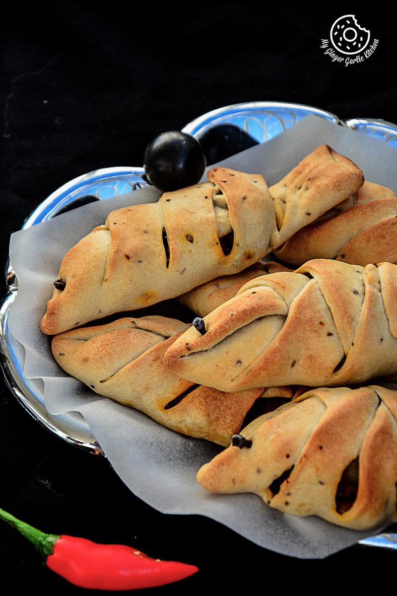 recipe-Baked-Samosa-With-Chocolate-Tamarind-Chuntey|mygingergarlickitchen.com/ @anupama_dreams