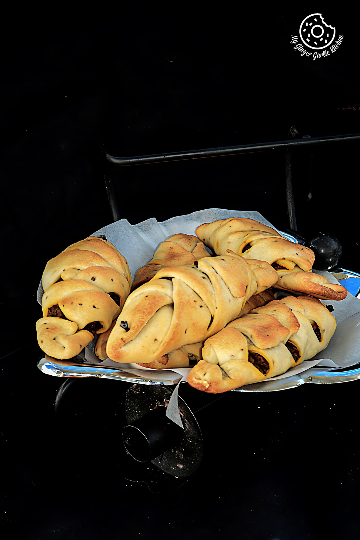 Image of Baked Samosa with Chocolate Tamarind Chutney