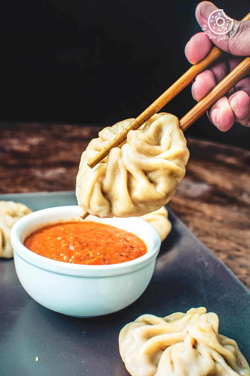 Steamed Vegetable Momos With Spicy Chili Chutney - Dim Sum