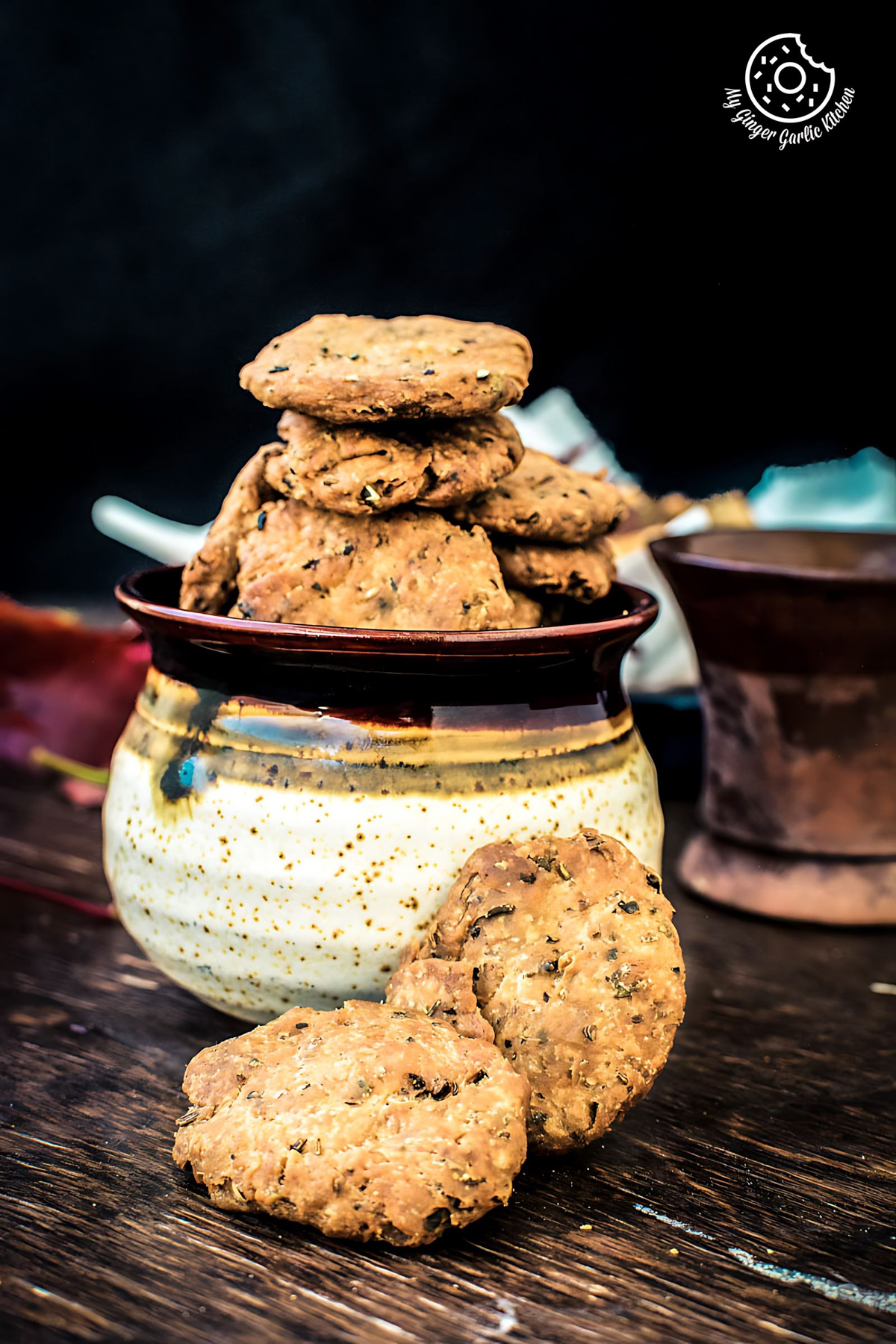 Masala Mathri - Spicy Indian Crackers (Fried and Baked)