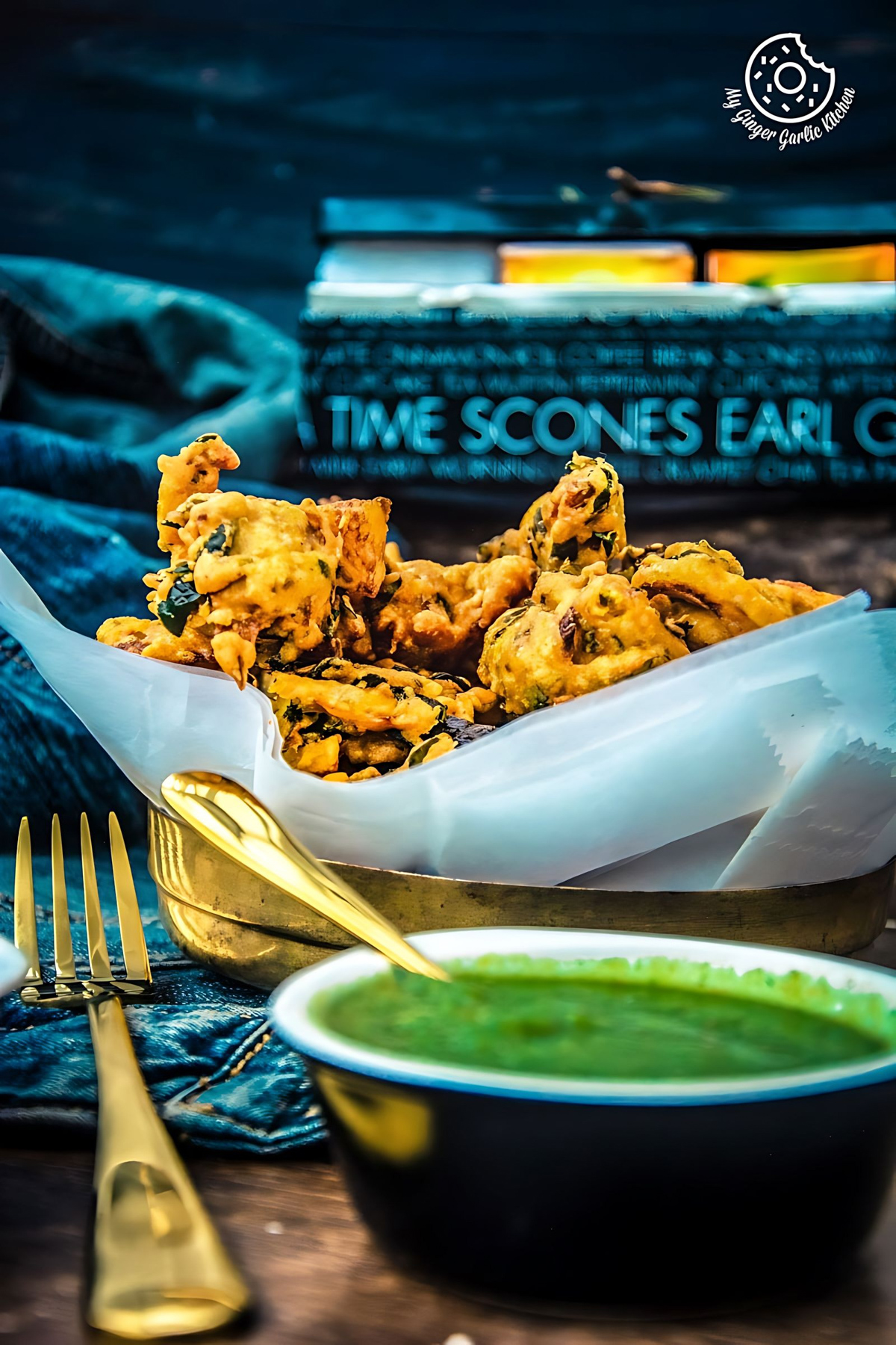 Image of Crispy Aloo Palak Pakora Recipe - Spinach Potato Fritters