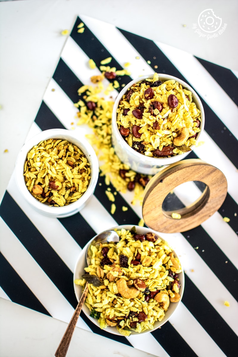 /poha-chivda/poha-chivda-recipe-my-ginger-garlic-kitchen