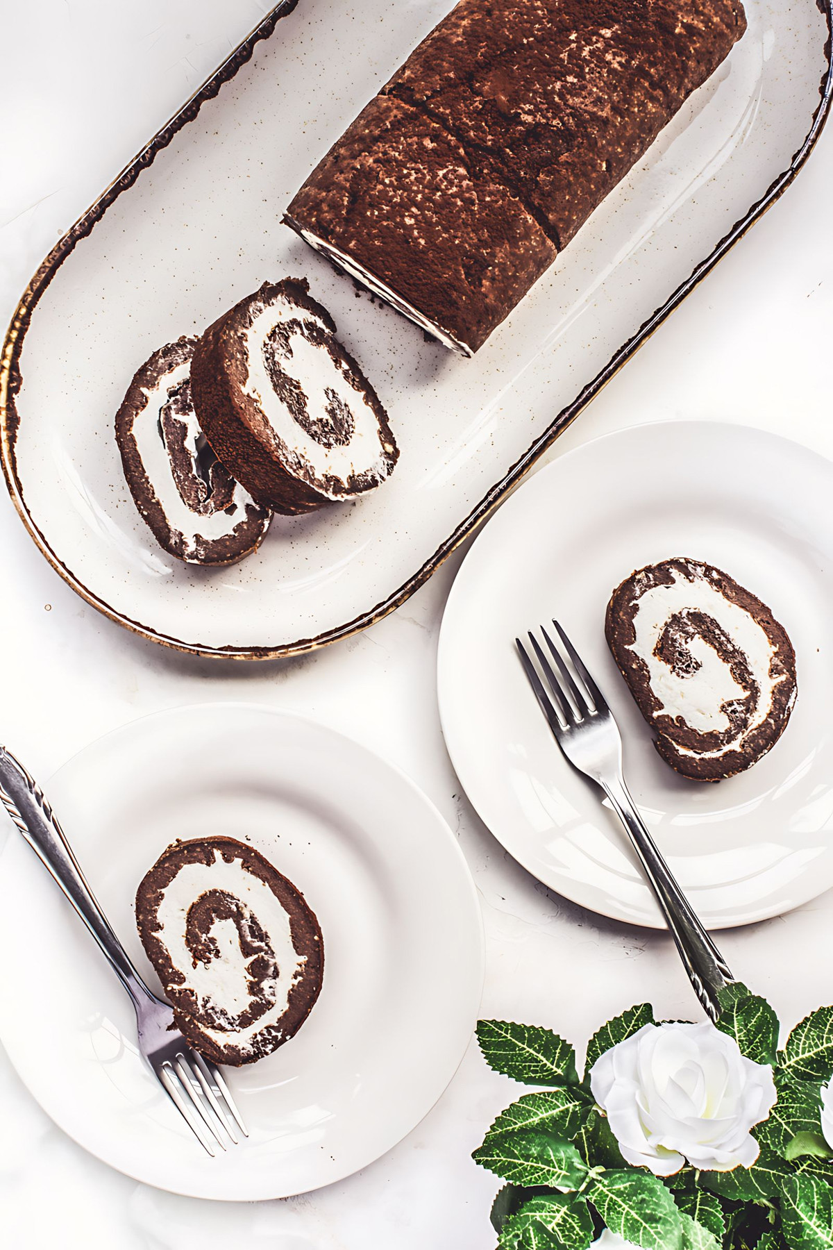 Keto Cocoa Cake Roll