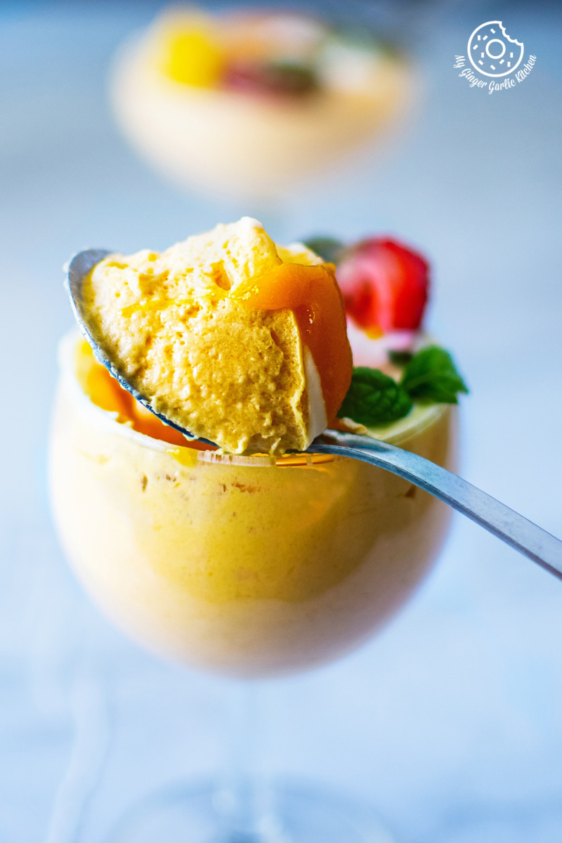 Eggless Mango Mousse Recipe Video Mango Mousse Without Gelatin My Ginger Garlic Kitchen 