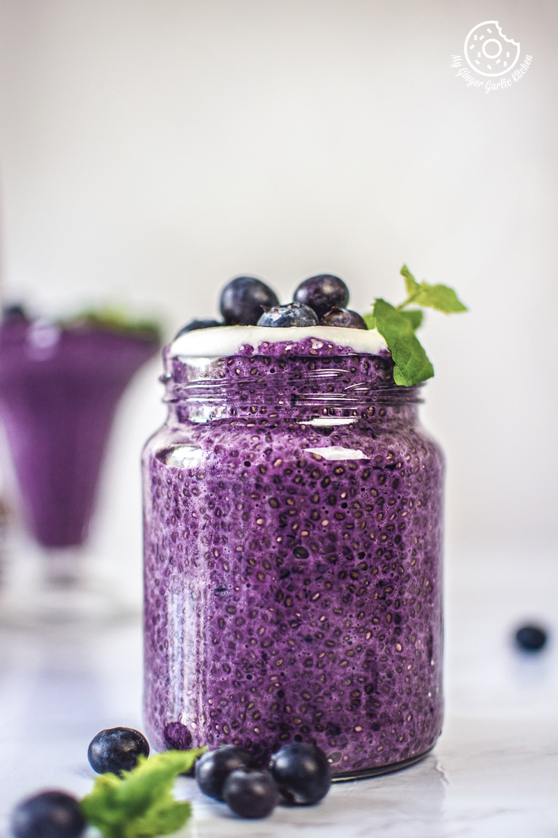 bluberry chia seed pudding in a jar