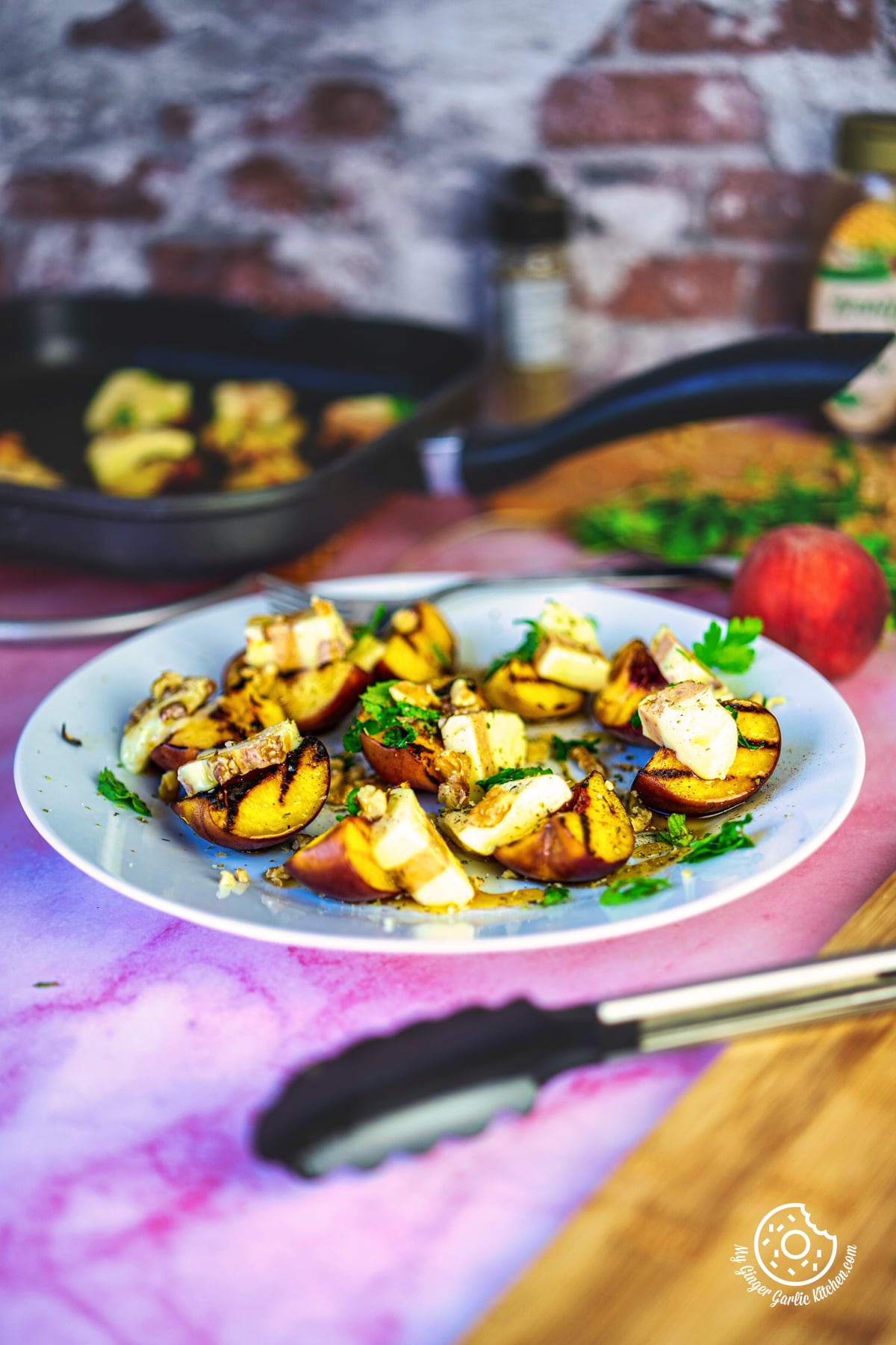 Grilled Peaches with Cheese and Honey